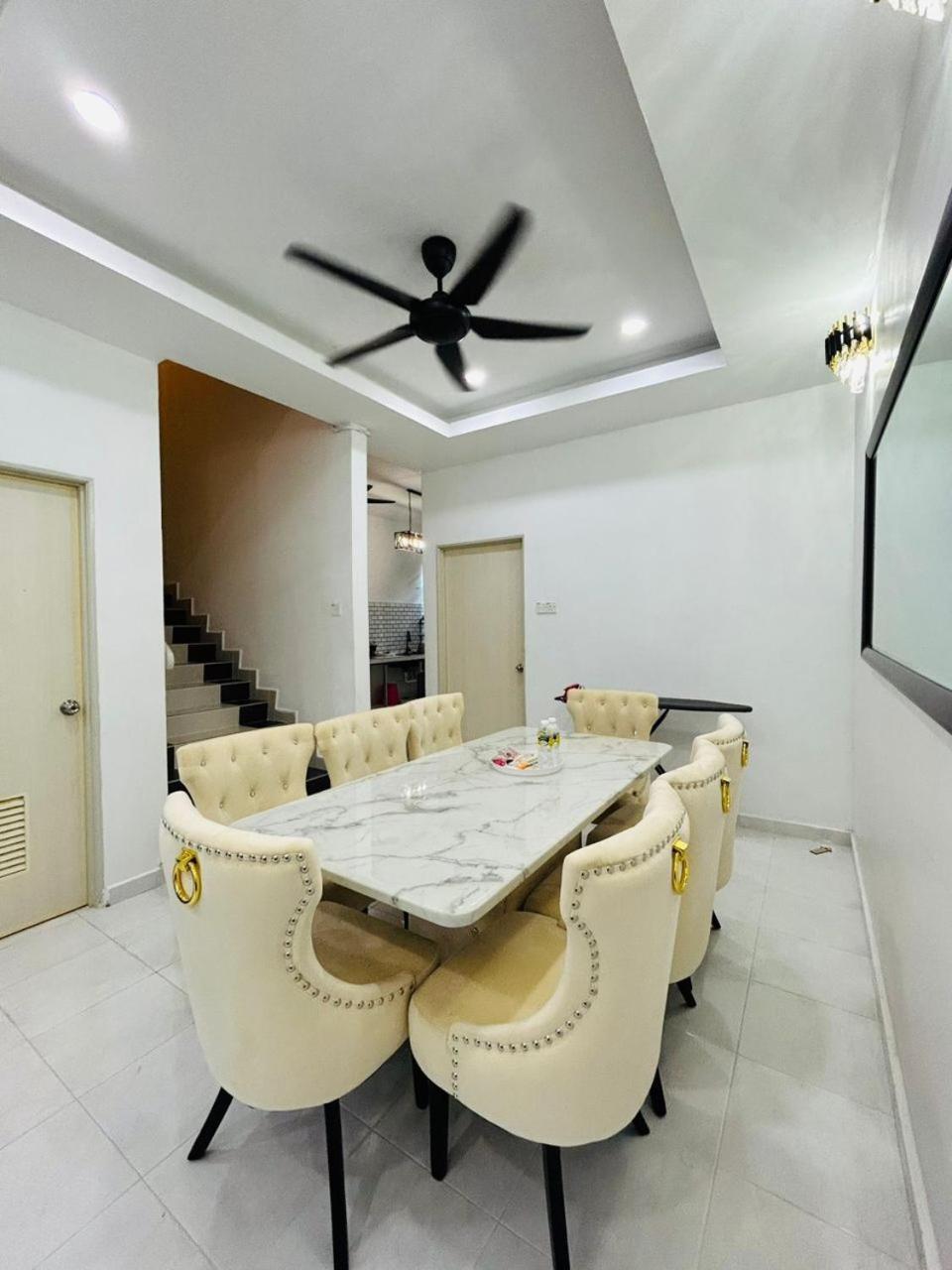 Noor Homestay Paddy View Kangar Exterior foto